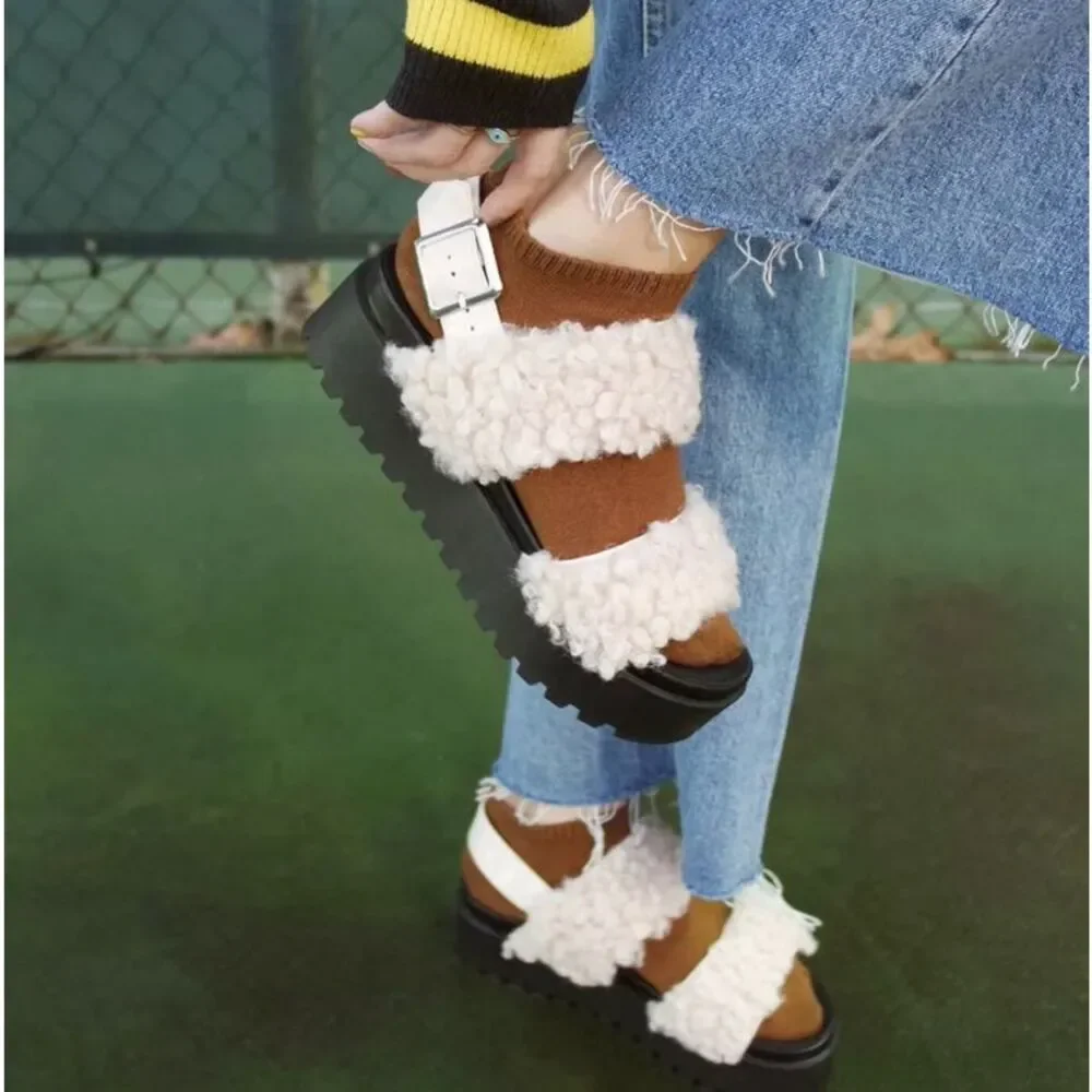 Urban Outfitters Sandal Womens 7 Beige Lexi Faux Sherpa Straps Platform Gorpcore - Picture 2 of 14